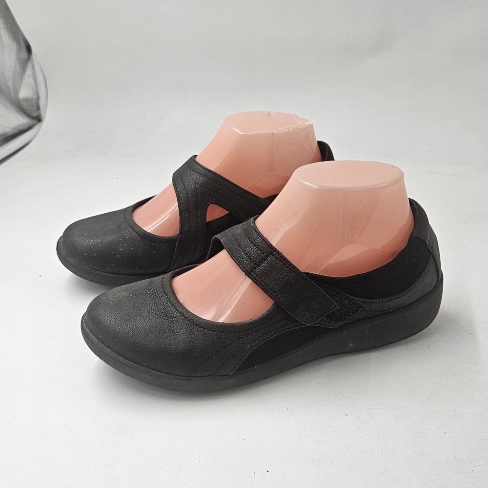 Clarks Sillian Bella Mary Jane Sporty Flats Black Women Size 7 - Picture 2 of 11